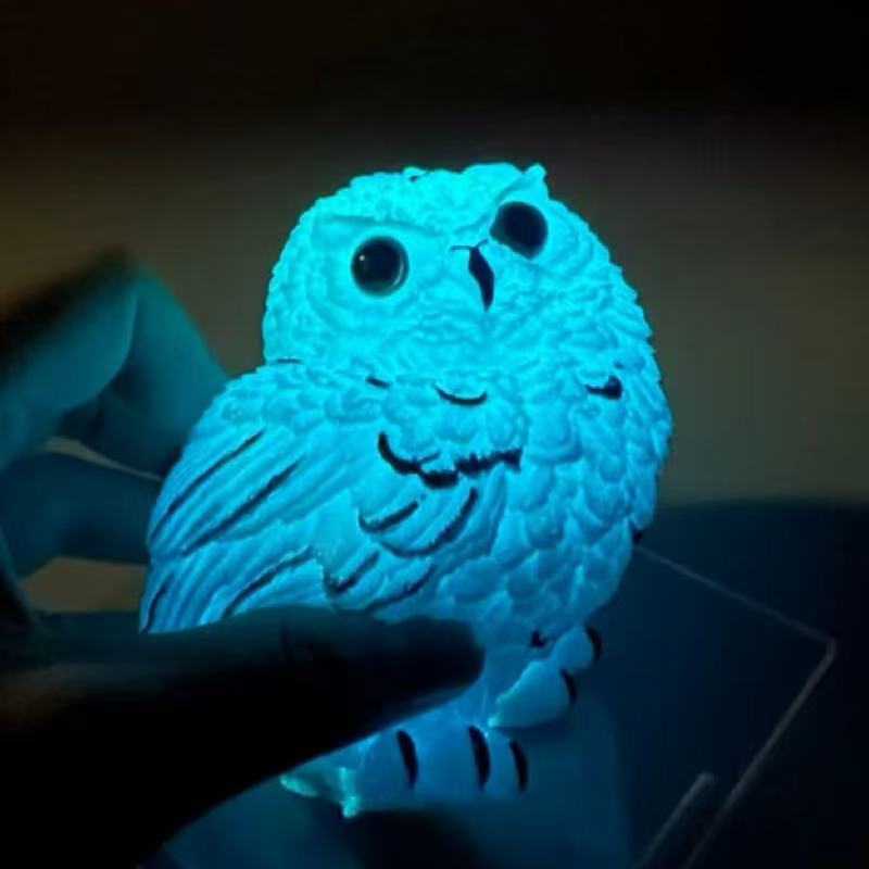 暗闇で光るフクロウ（食品グレードシリコン）
